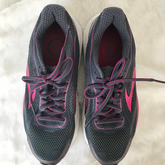 Brooks Dyad 9 Running Sneakers - Picture 3 of 5